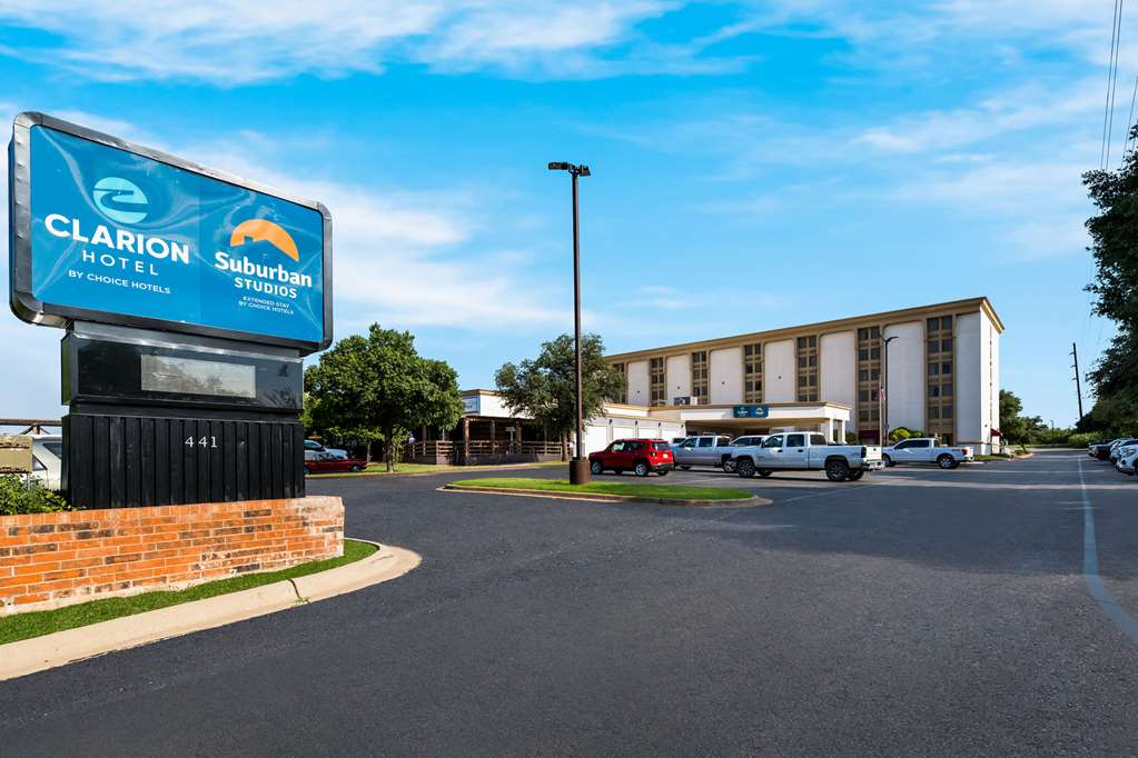 Suburban Studios San Angelo near Convention Center - photo 3