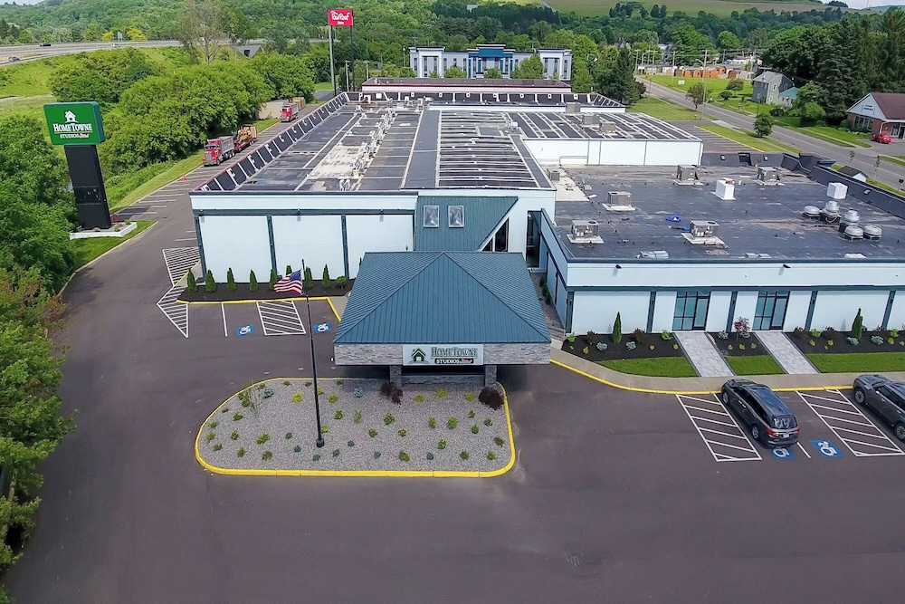 HomeTowne Studios by Red Roof & Conference Center Cortland - photo 50