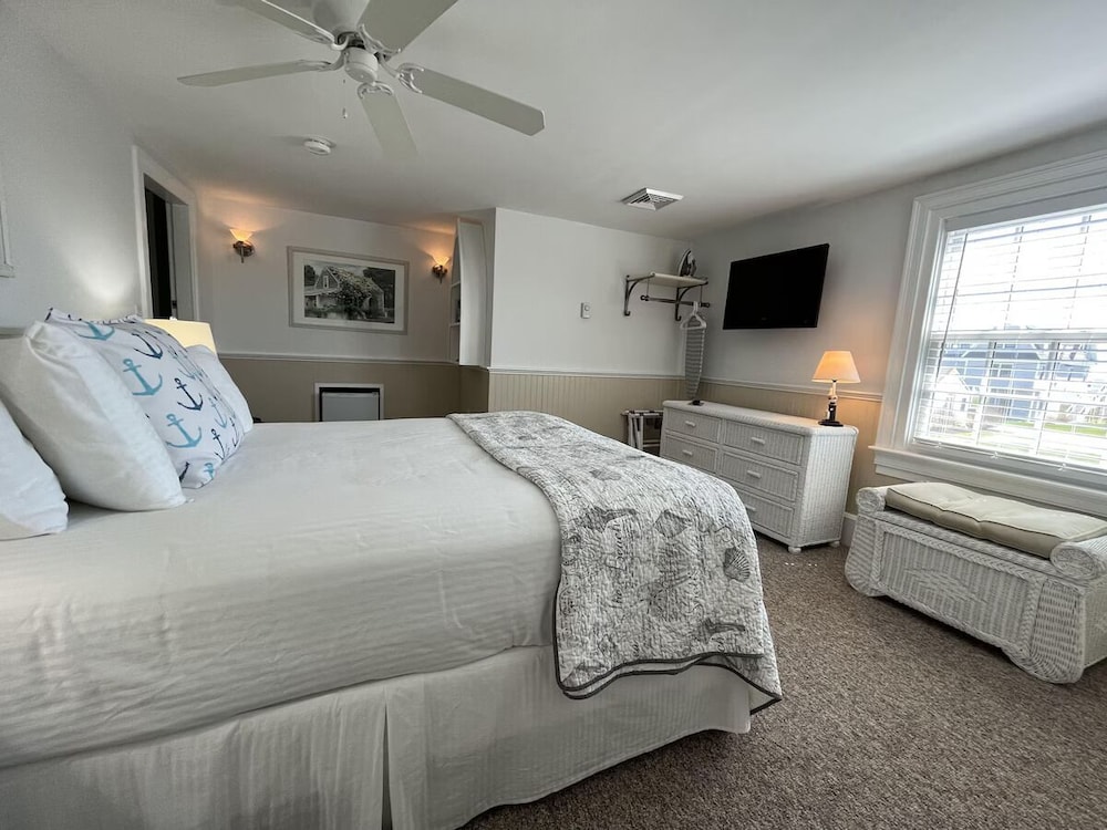Beach Breeze Inn - photo 7