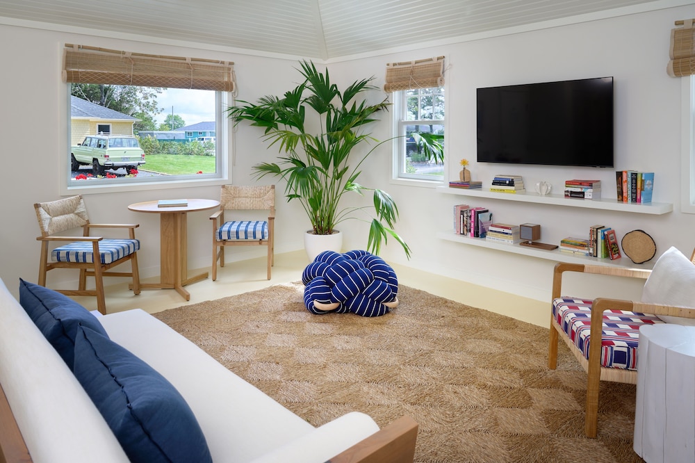 Silver Sands Motel & Beach Bungalows - photo 21