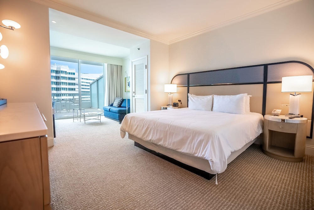 Fontainebleau Miami Beach Private Luxury Suites - photo 101