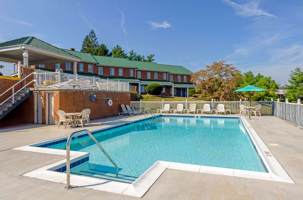 Quality Inn Waynesboro Skyline Drive - photo 18