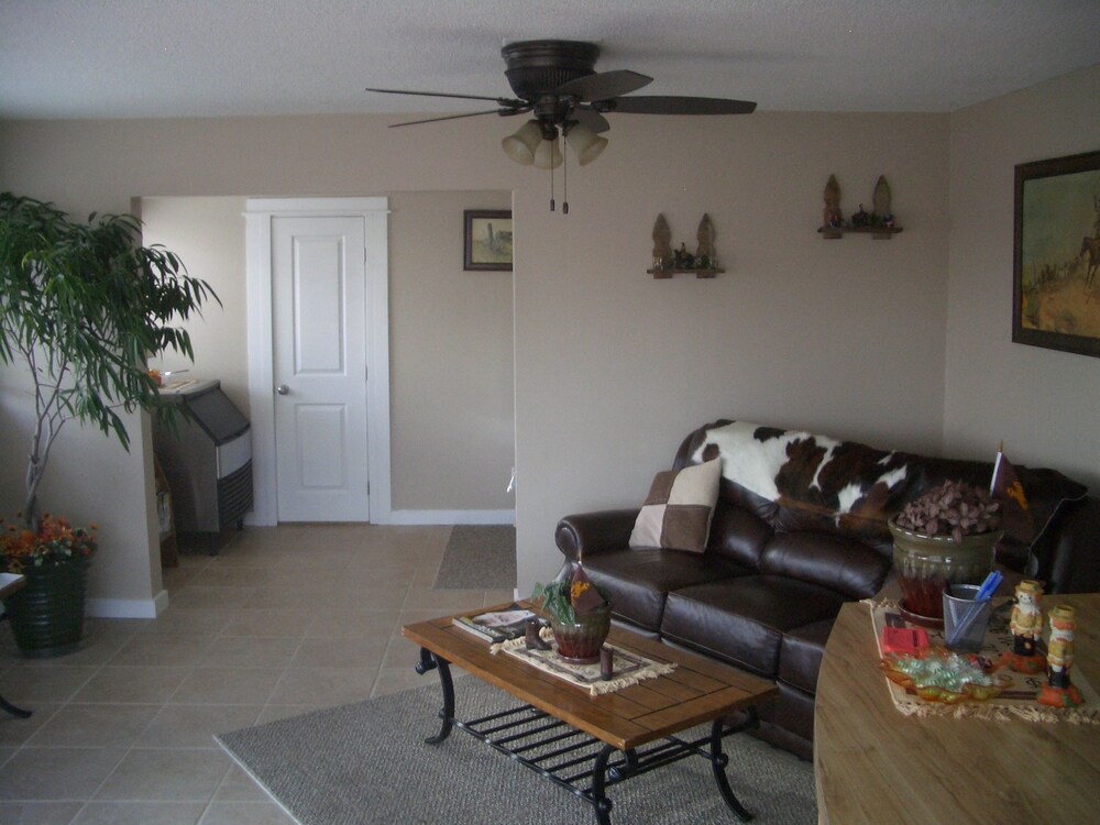 Laramie Valley Inn - photo 5