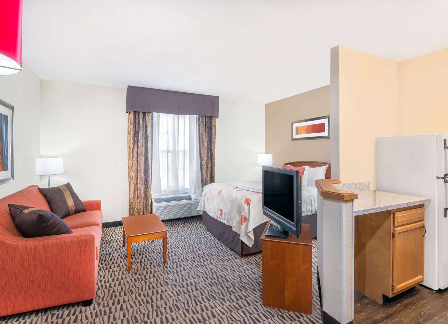 Hawthorn Suites by Wyndham Louisville North - photo 6