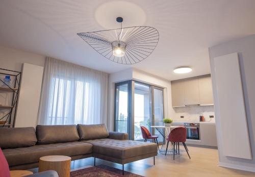 Shades of Grey 124 Cloud9 Residence Pipera Floreasca Barbu Vacarescu Area — 4-Star Luxury Hotel in Bucharest, Romania