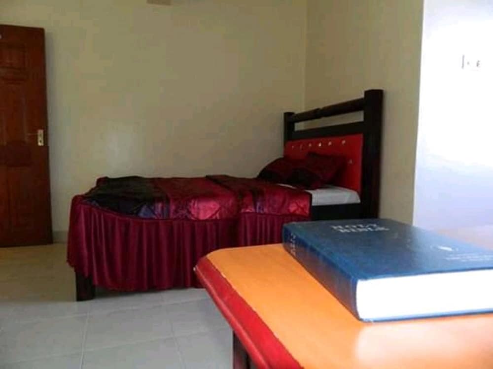 JMB Highway Motel — Kerugoya — photo 5