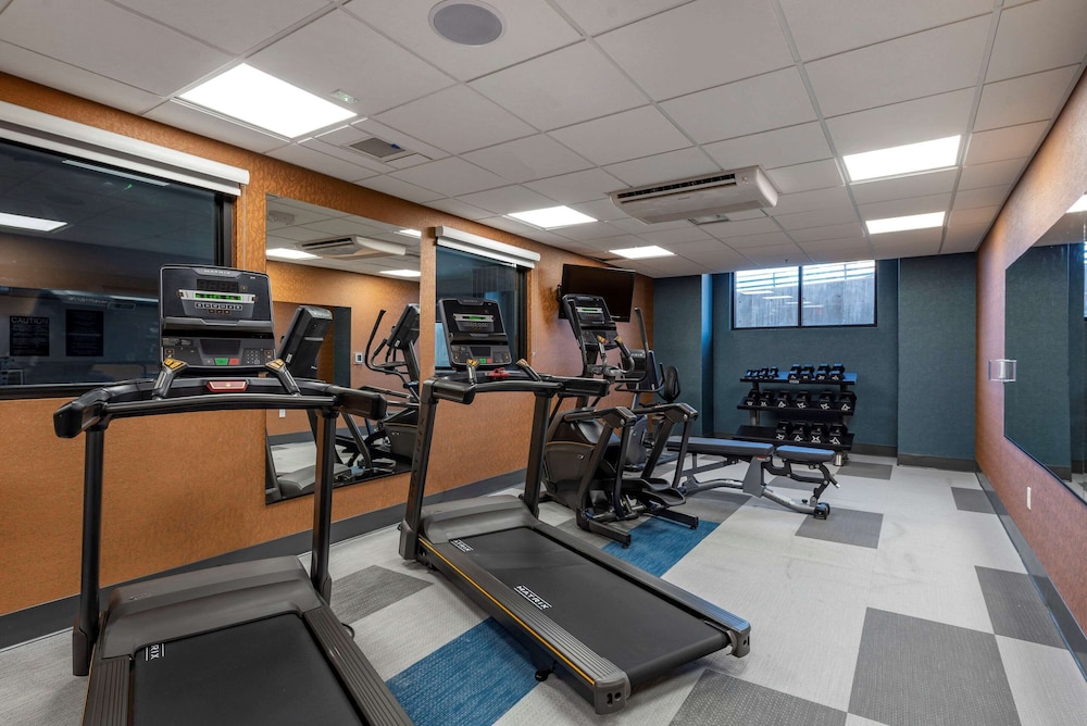 Comfort Suites Colorado Springs East Medical Center Area - photo 58