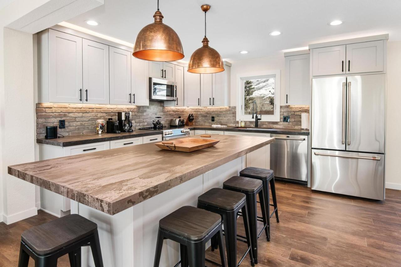 1536 A Deer Blvd in Avon, United States