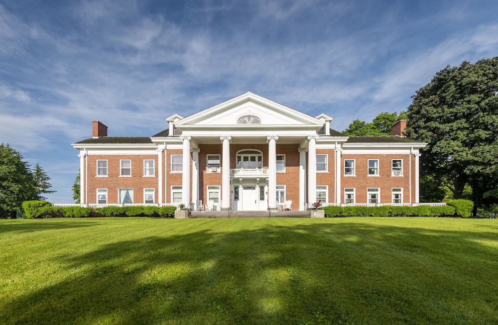 White Springs Manor A Belhurst Property — Geneva