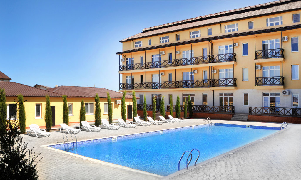 Chernomorskiy Hotel in Chernomorskoye, Russia