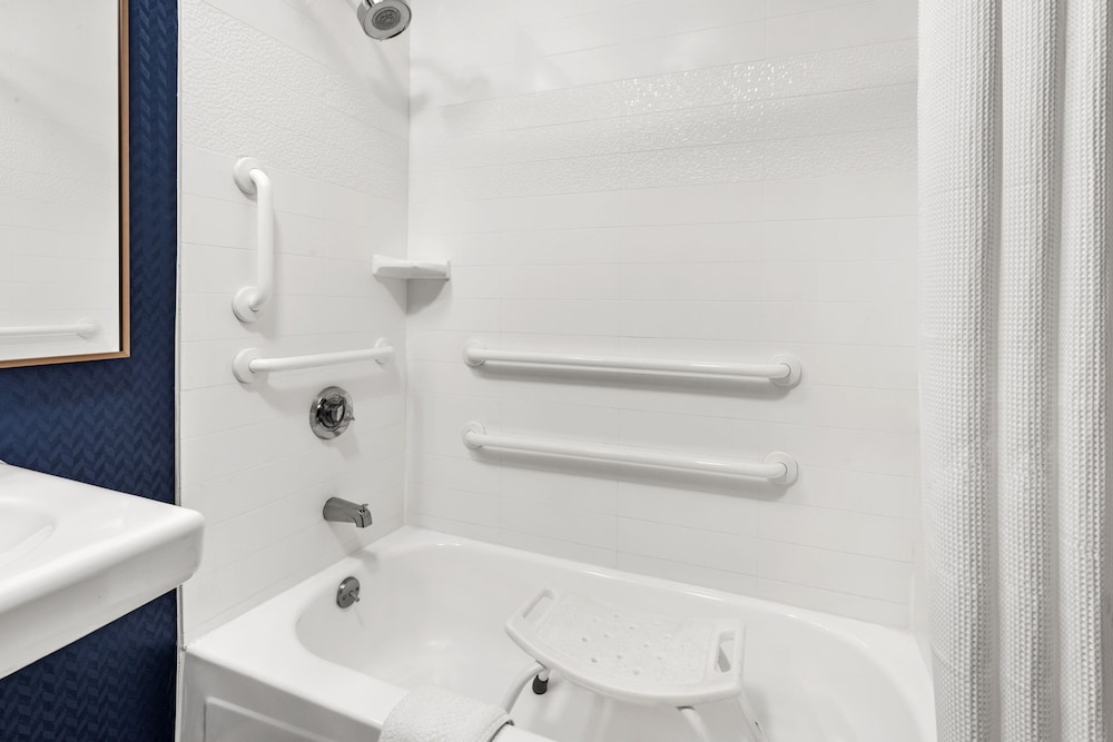 Fairfield Inn & Suites by Marriott San Antonio Market Square - photo 27