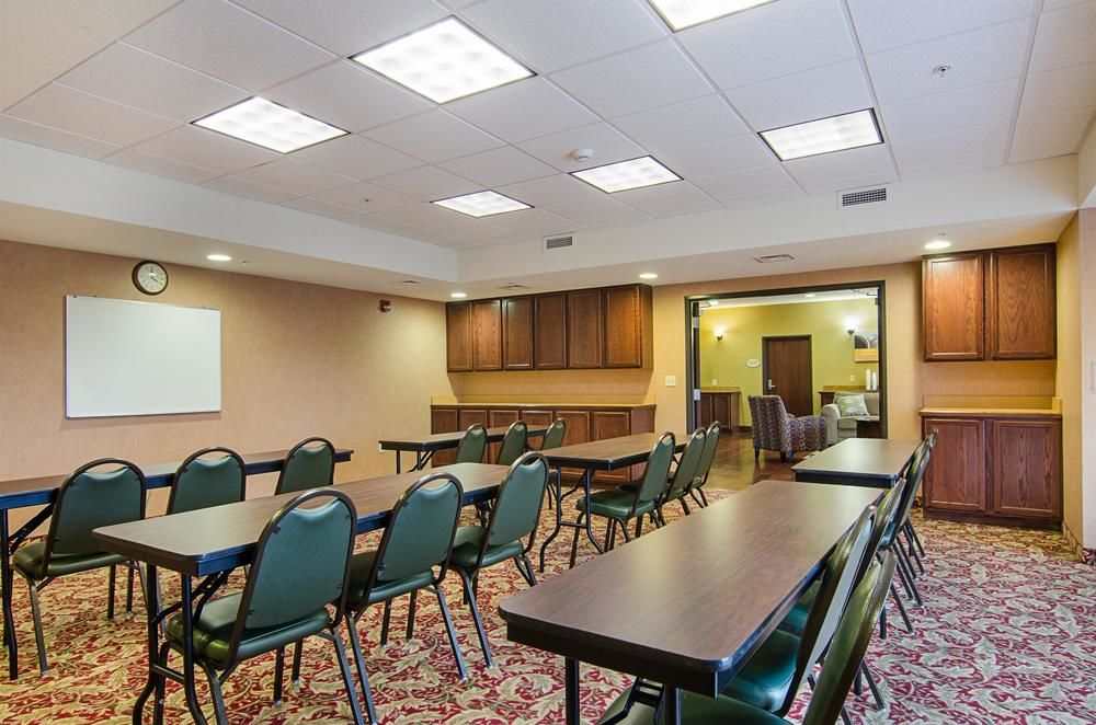 Motel 6 Park City KS - photo 50