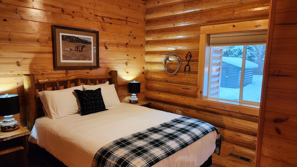 Beargrass Lodging and RV Resort - photo 44