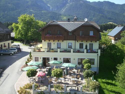Reisslerhof - carbon neutral hotel in Oeblarn