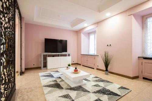 Appia Luxe a Poche Fermate Del Centro — 4-Star Luxury Hotel in Rome, Italy