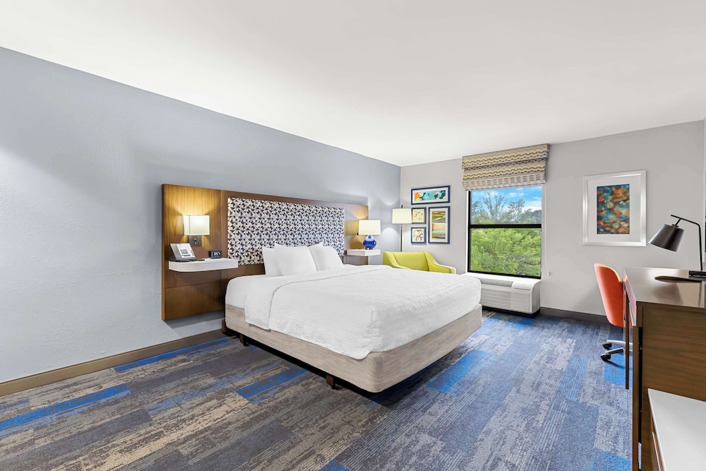 Hampton Inn Florence Midtown near University of North Alabama - photo 9