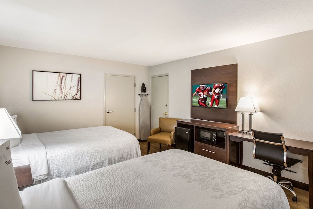 Red Roof Inn PLUS Dallas Addison - photo 16