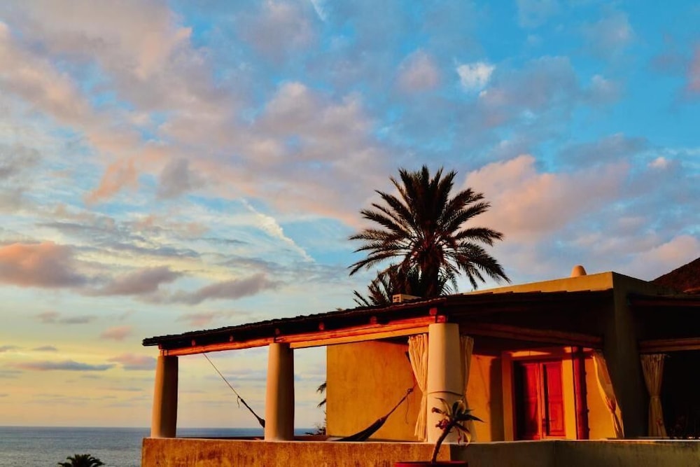 La Locanda del Postino - carbon neutral hotel in Malfa