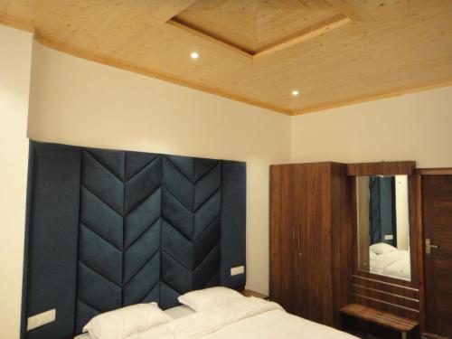 The Hill Crest Inn - last minute hotel in Shimla