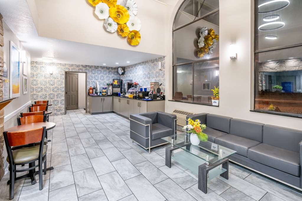 Days Inn by Wyndham Los Lunas - photo 11