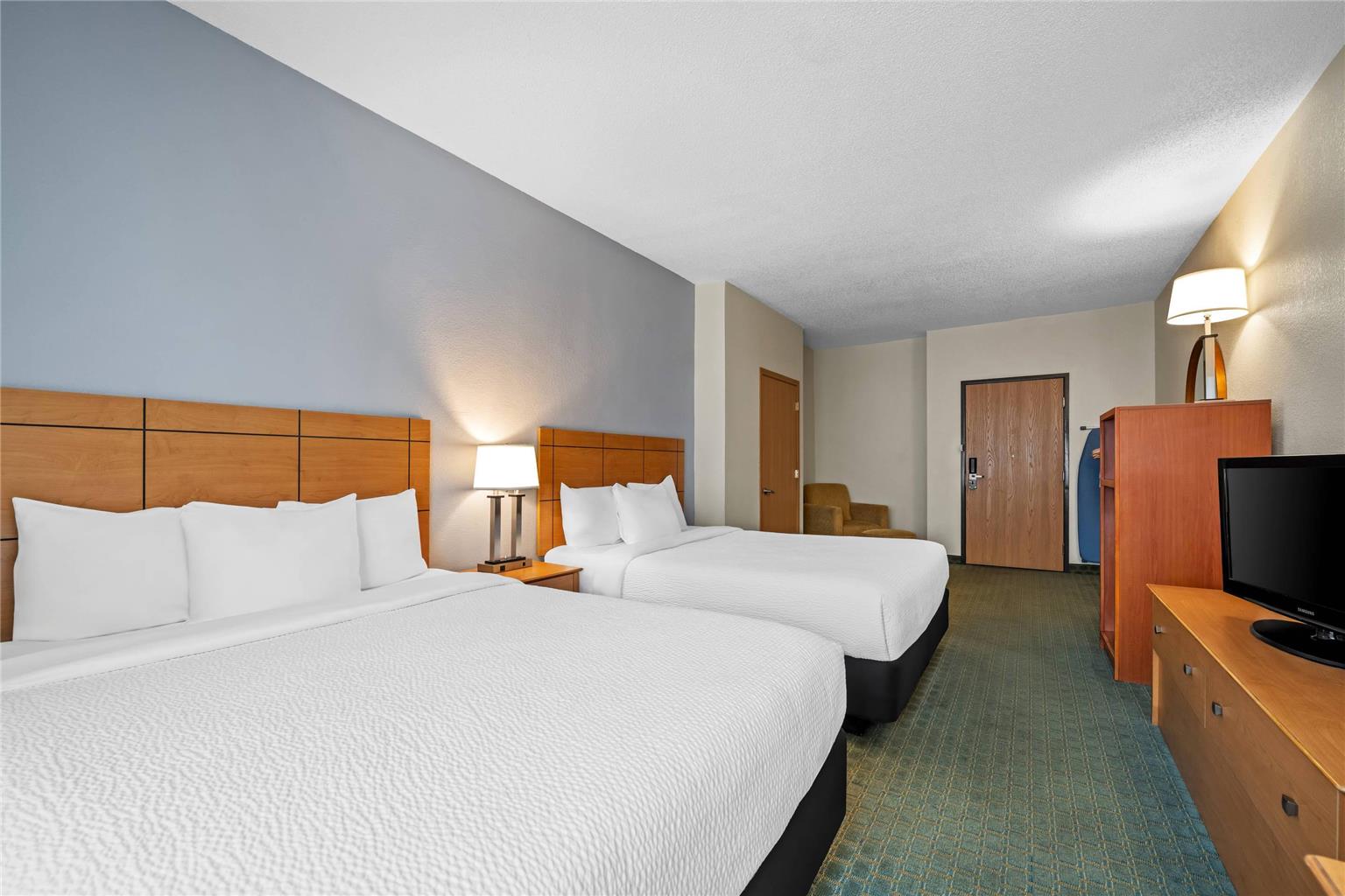 Quality Inn Dubuque on Hwy 20 - photo 23