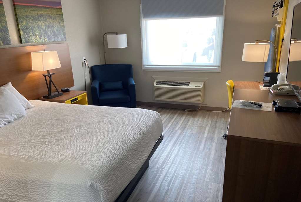 Days Inn by Wyndham Ankeny Des Moines - photo 31