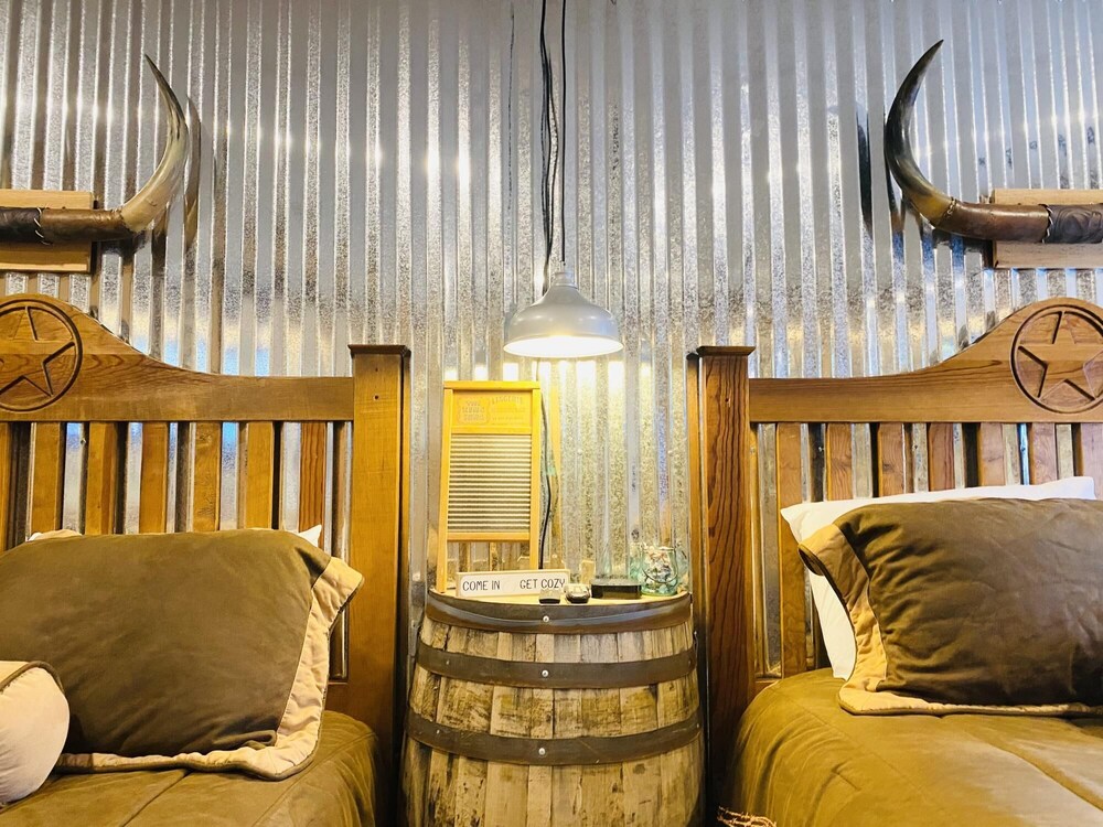 The Big Texan Airbnb 124 Amarillo - photo 6