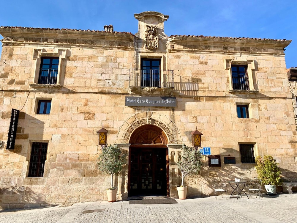 Hotel Tres Coronas de Silos — hotel in Santo Domingo De Silos