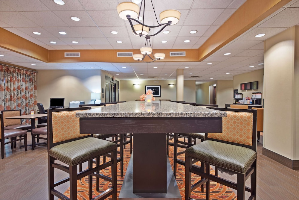 Hampton Inn Winfield teays Valley - photo 6