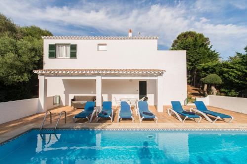 Villa Mariola — 4-Star Luxury Hotel in Sant Lluis, Spain