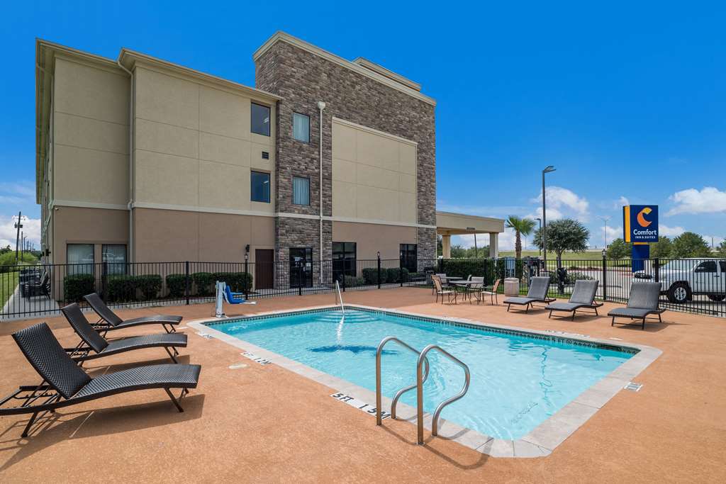 Comfort Inn & Suites Victoria North - photo 39