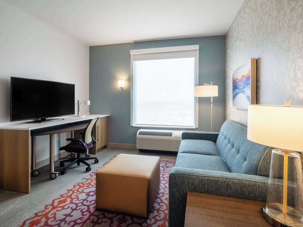 Home2 Suites by Hilton Santa Rosa Beach - photo 10
