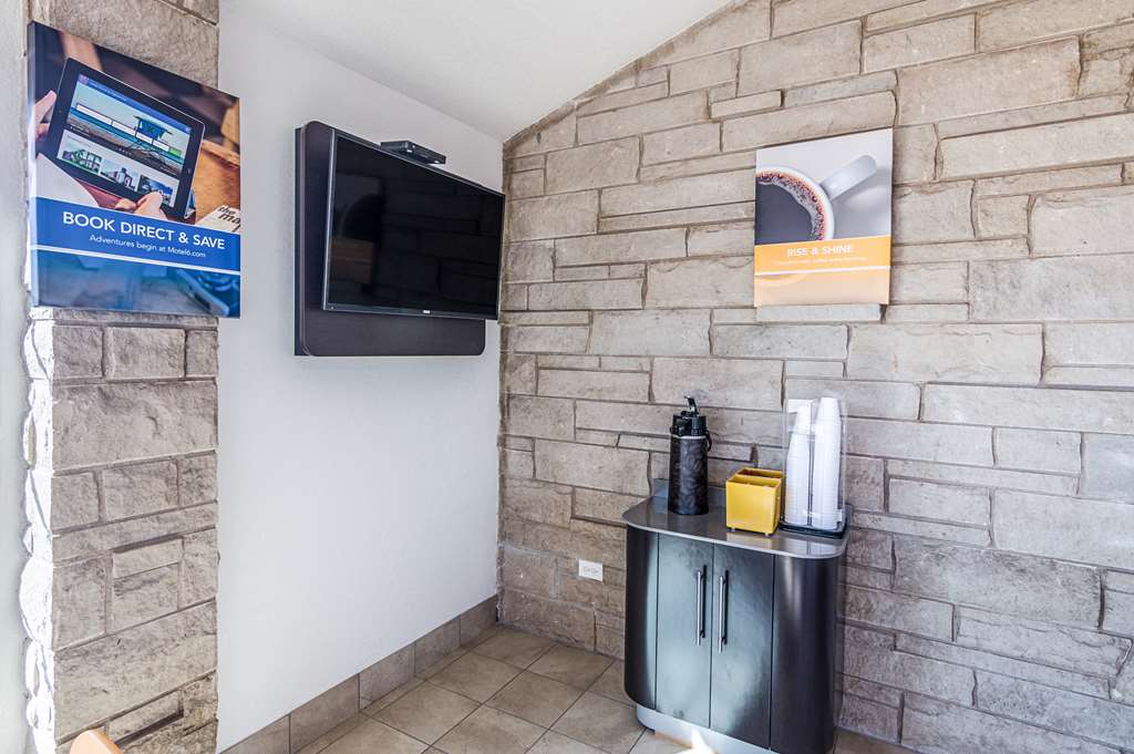 Motel 6 Childress TX - photo 24
