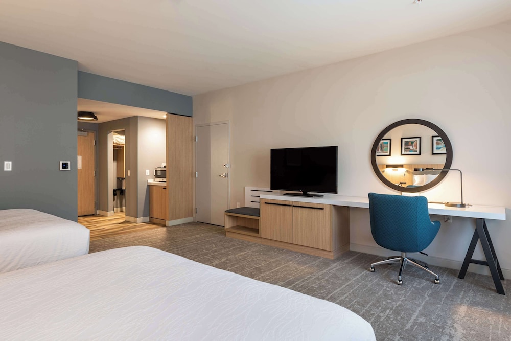 Hilton Garden Inn Boston Canton - photo 18