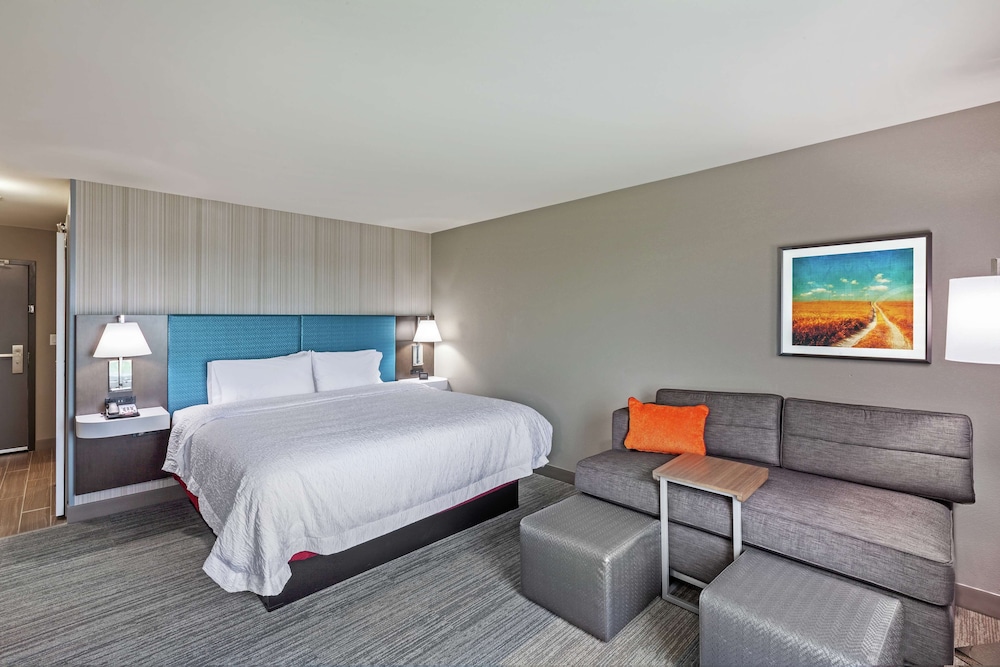 Hampton Inn Gardner Conference Center - photo 13