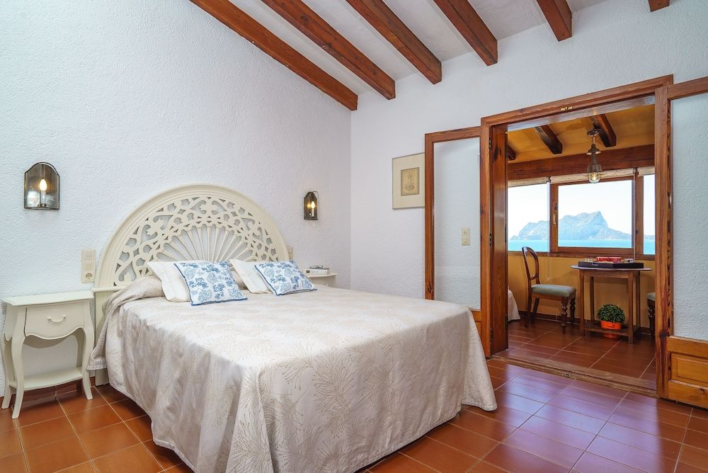Villa Solhabitat Big Blue — 4-Star Luxury Hotel in Benissa, Spain