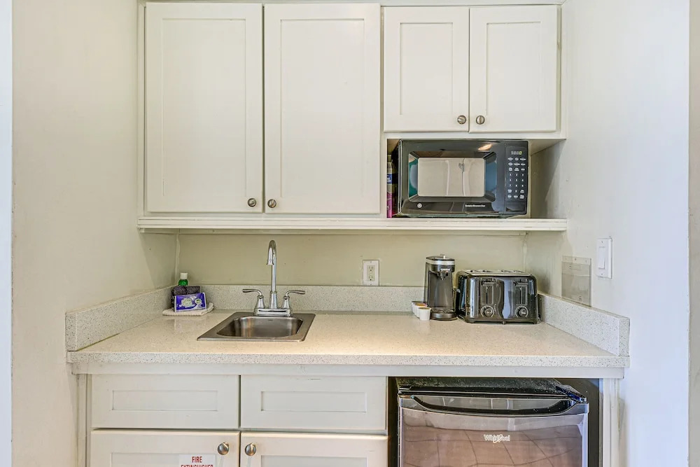 Destin Resort Studio w Pool Walk to Beach - photo 12