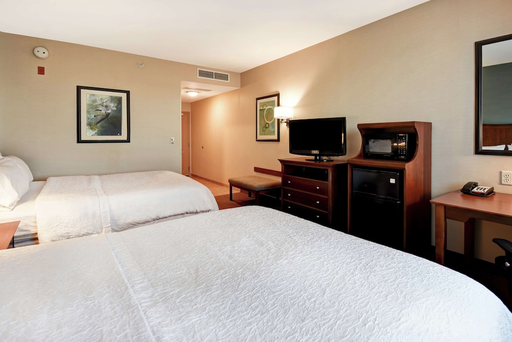 Hampton Inn & Suites Folsom - photo 12