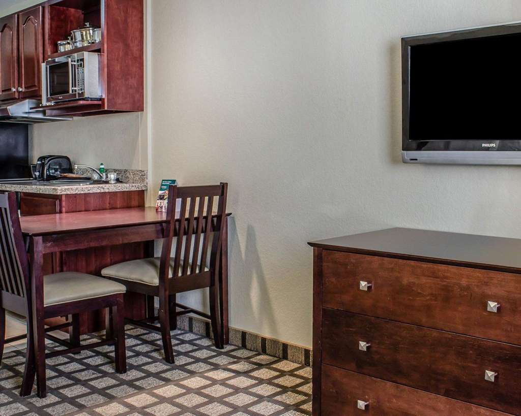 MainStay Suites Coralville Iowa City - photo 16