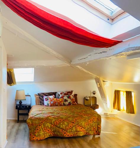 Les 70's - carbon neutral hotel in Unknown City