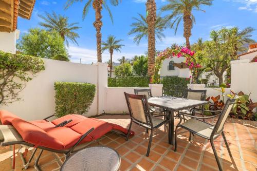 SV104 Spacious Single Story 1 Bedroom Spa Villa — 4-Star Luxury Hotel in La Quinta, United States