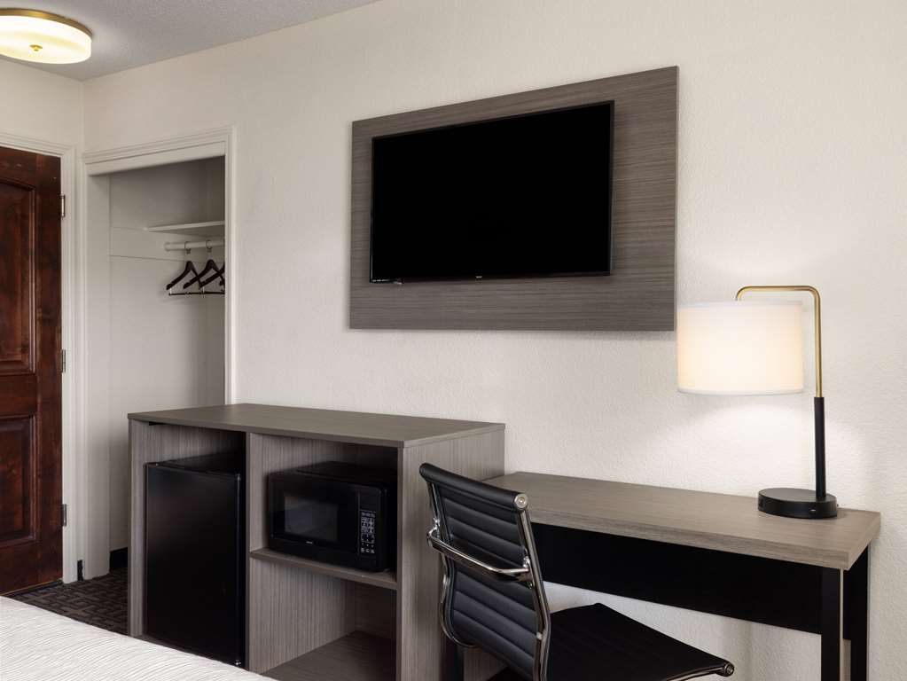 Ramada by Wyndham Elko Hotel at Stockmen's Casino - photo 21