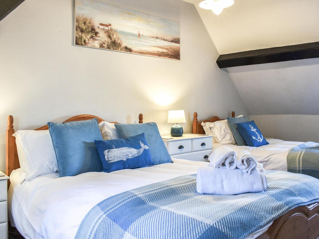 Sea Dog Cottage Uk42479
