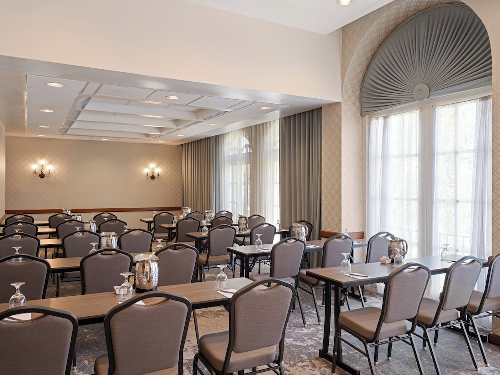 Crowne Plaza Phoenix Chandler Golf Resort by IHG - photo 108