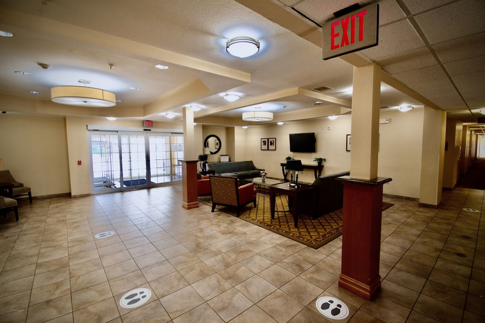 Candlewood Suites San Antonio NW Near Seaworld an IHG Hotel - photo 2