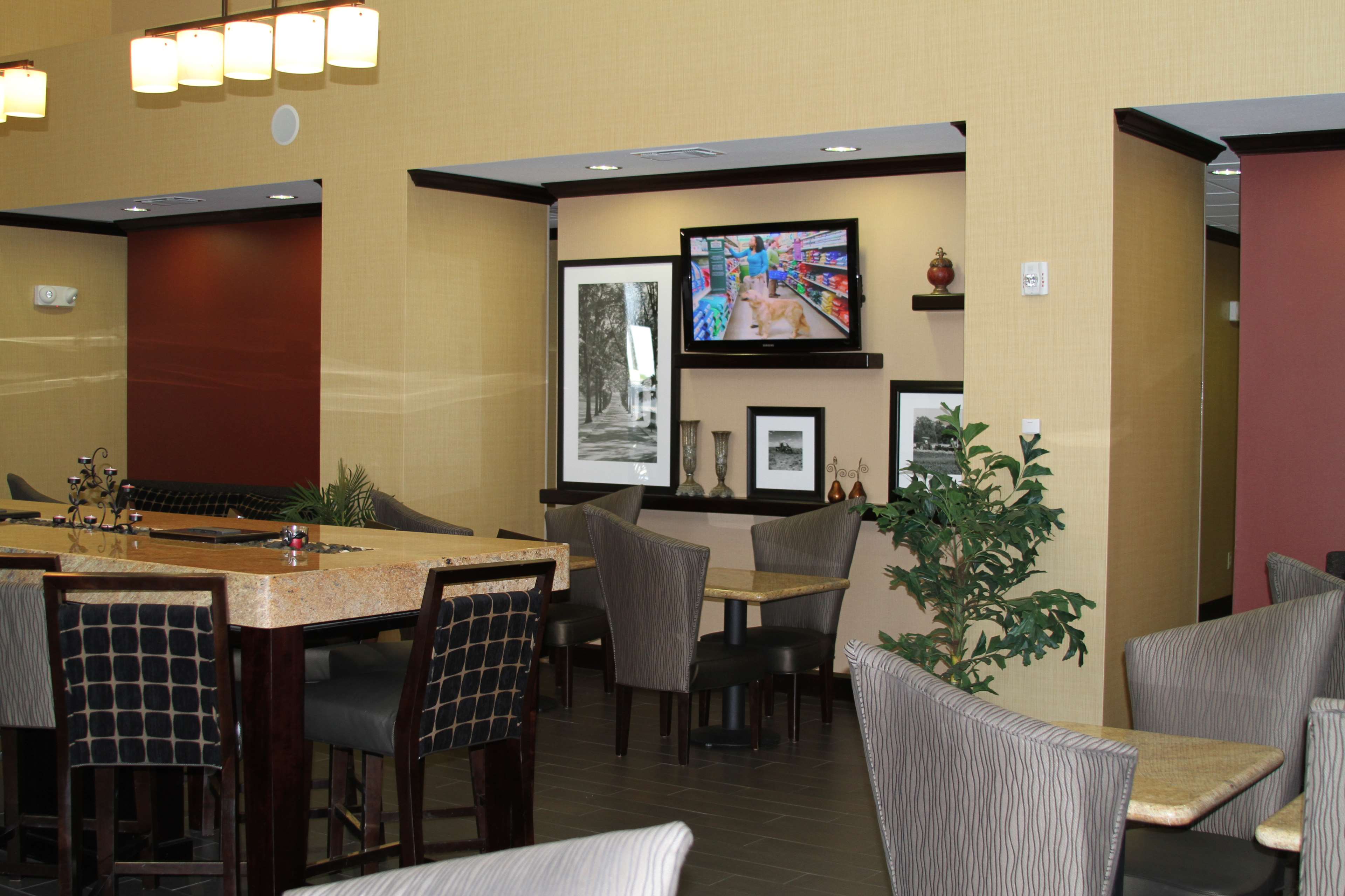 Hampton Inn Sweetwater - photo 4