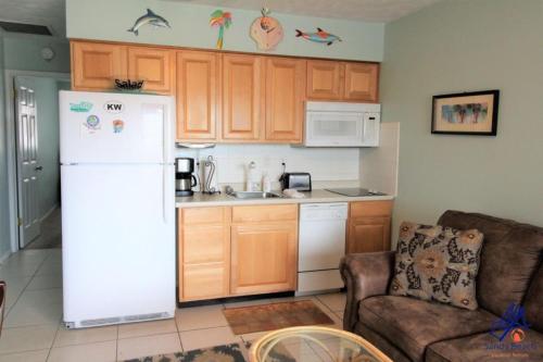 Madeira Beach Tropic Breeze Unit 11 Second Floor in Saint Pete Beach, United States