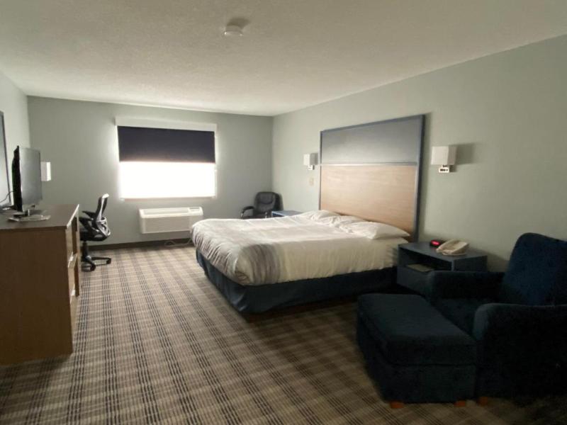 AmericInn by Wyndham Viroqua - photo 10