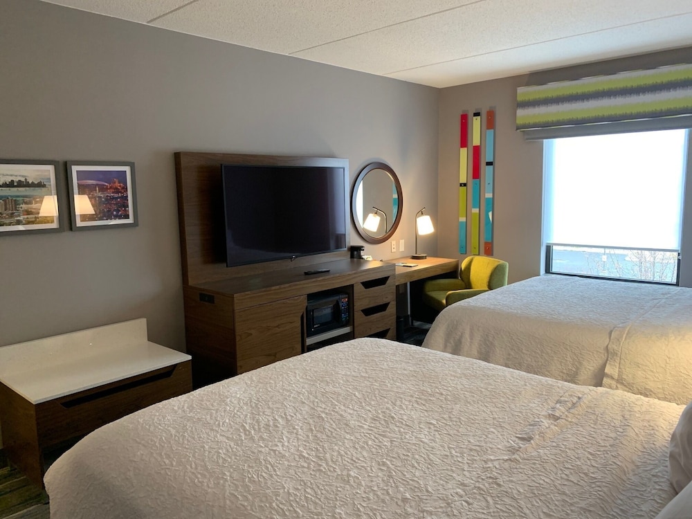 Hampton Inn & Suites Syracuse Dewitt - photo 9