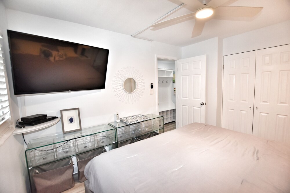 0607 Waters Edge Resort 1 Bedroom Condo by Redawning - photo 5